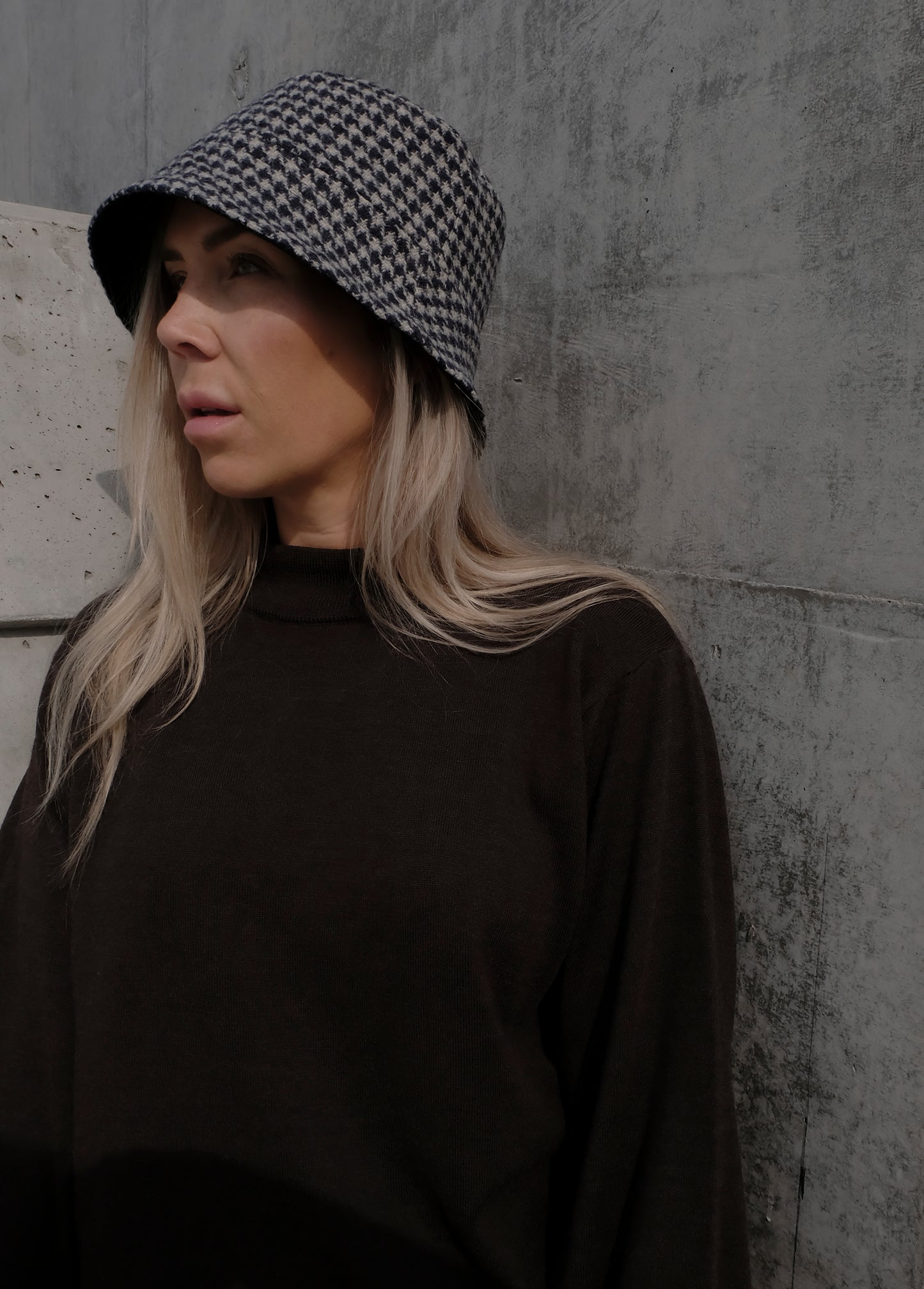 UPCYCLED HOUNDSTOOTH TWEED BUCKET HAT