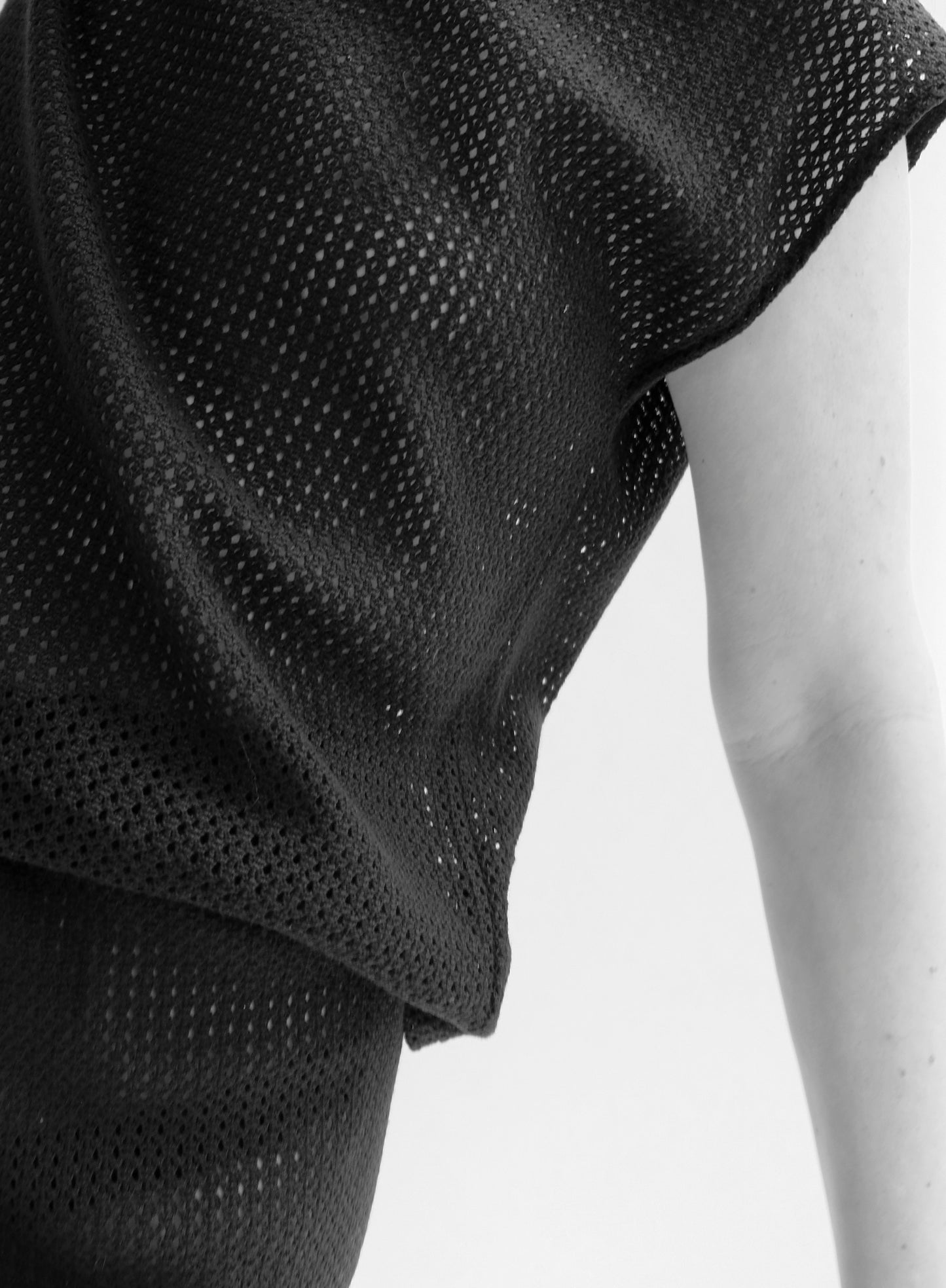 HIGH NECK MESH T-SHIRT