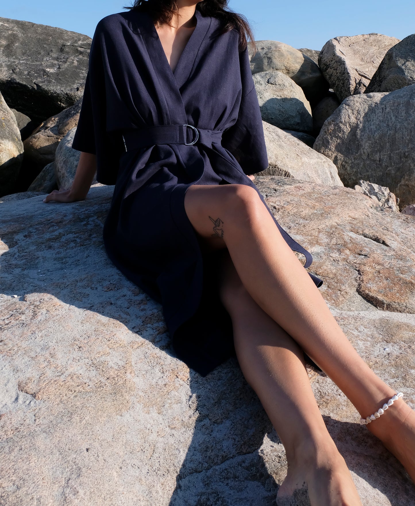 NAVY BLUE LINEN KIMONO