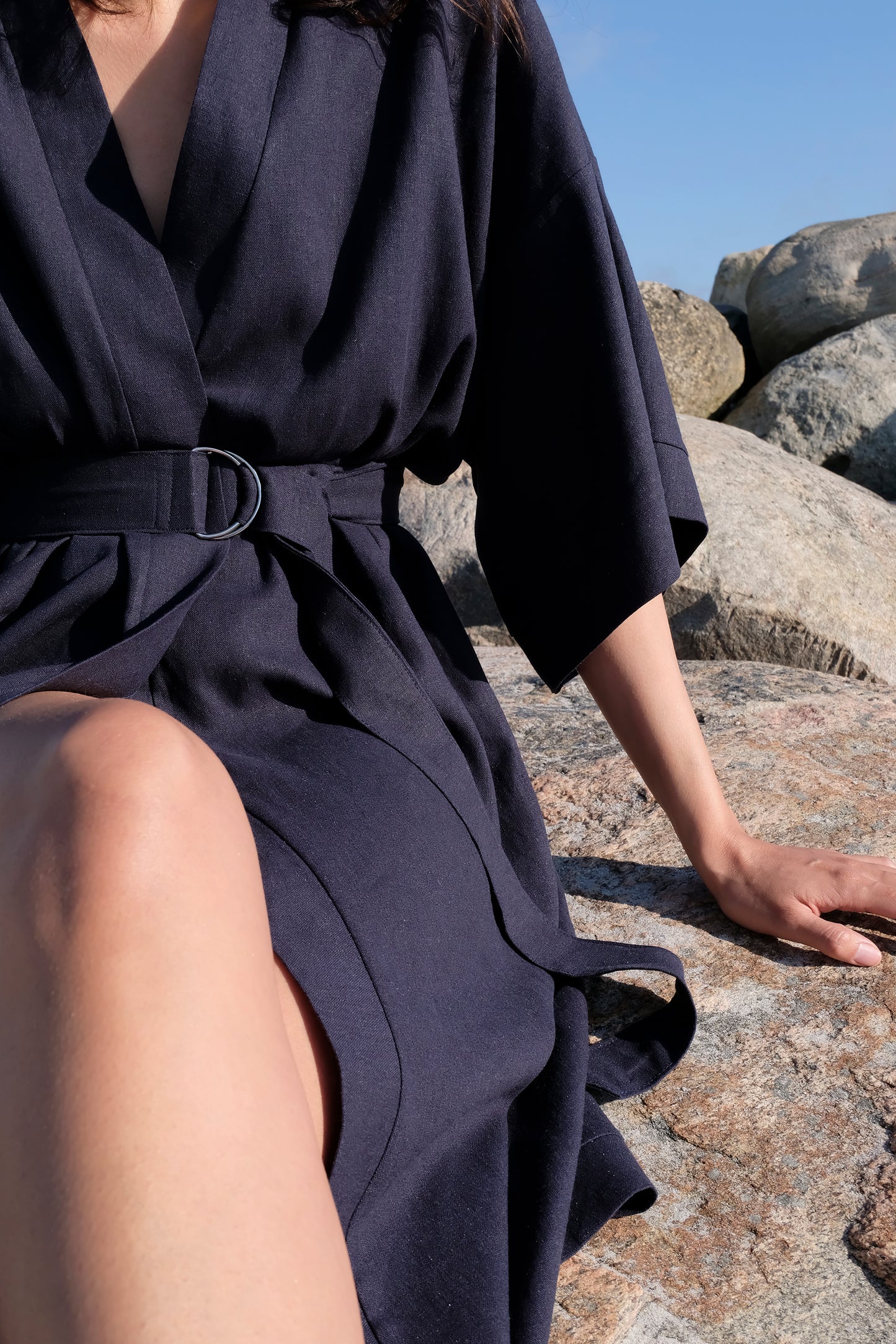 NAVY BLUE LINEN KIMONO