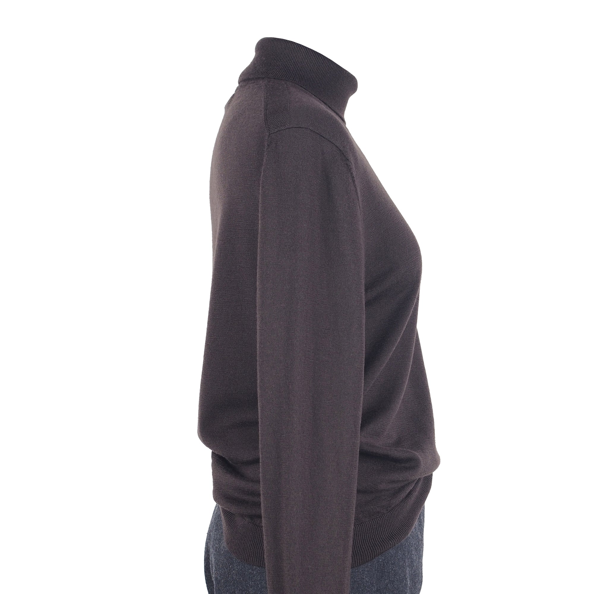 BROWN TURTLENECK SWEATER