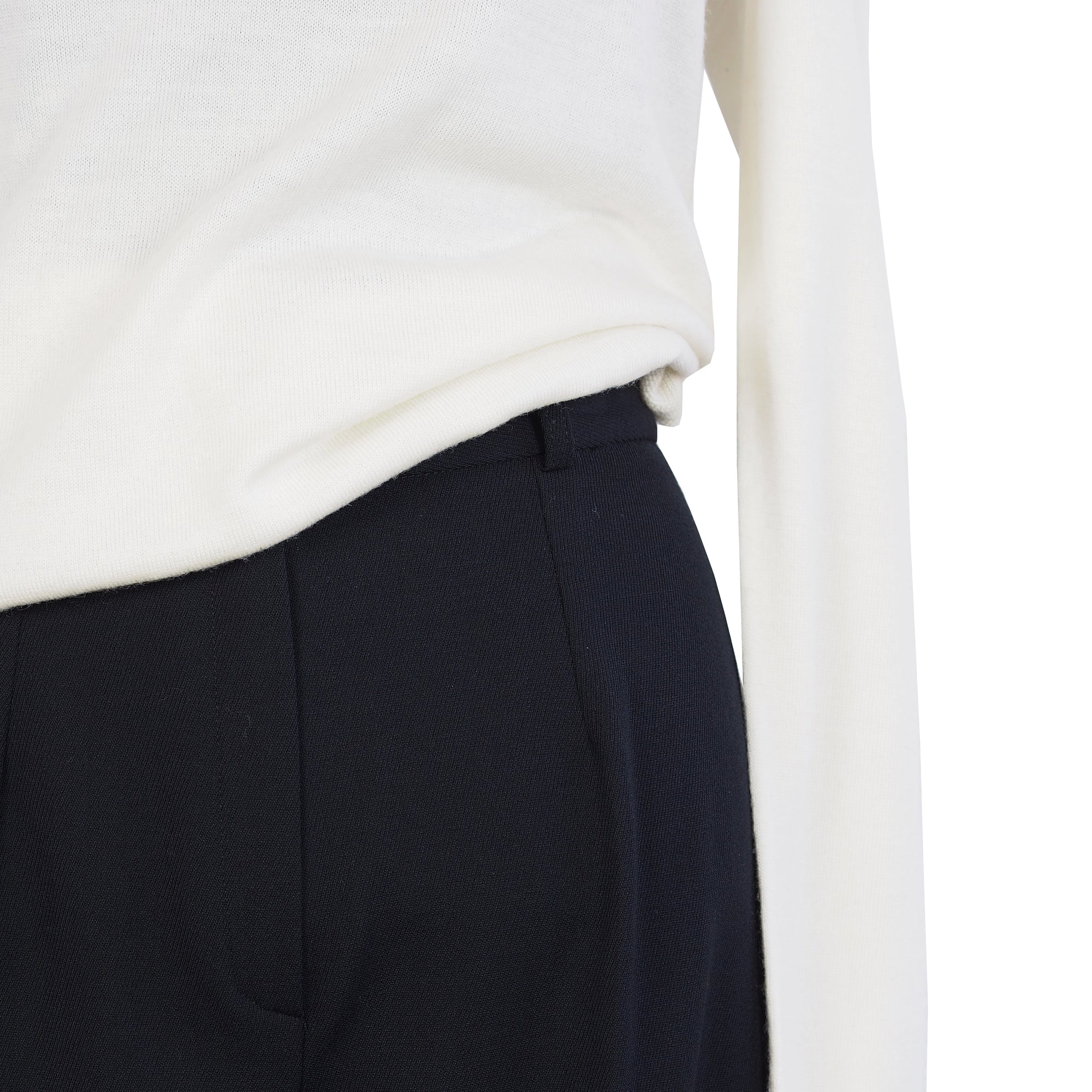 IVORY TURTLENECK SWEATER