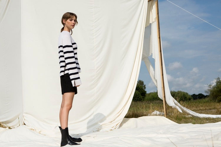 HIGH WAIST BOUCLÉ SHORTS