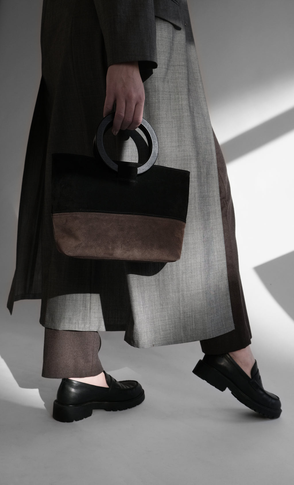 HANDBAG WITH ROUND HANDLES