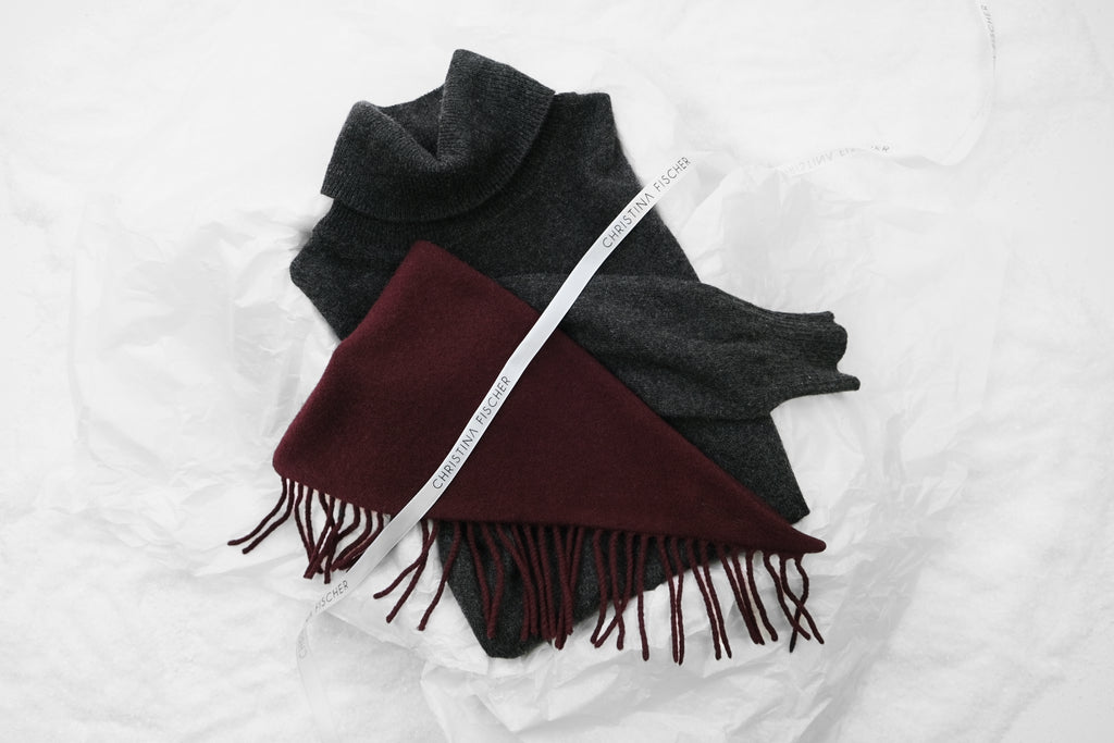 BURGUNDY FRINGE BANDANA
