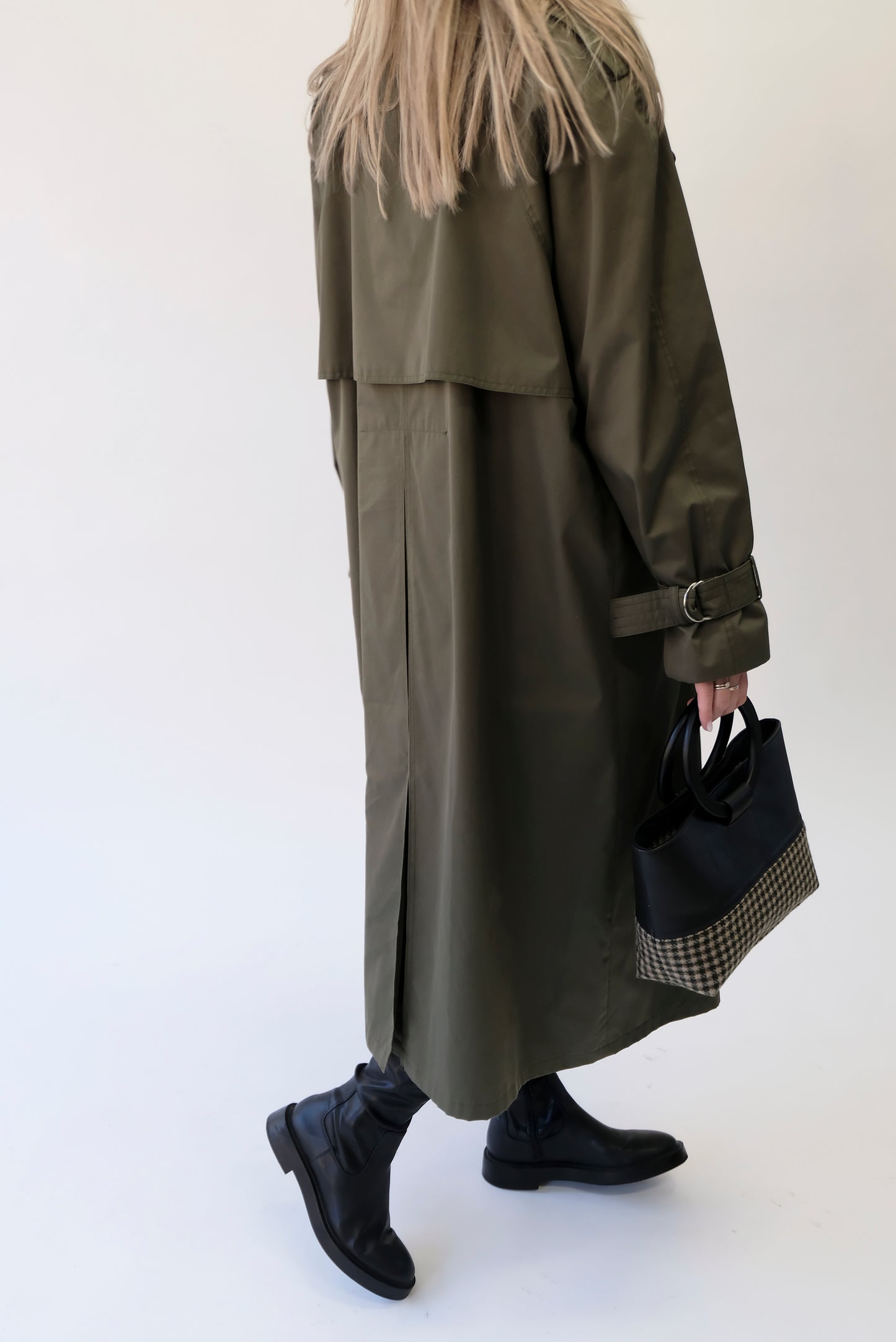HANDBAG WITH ROUND HANDLES