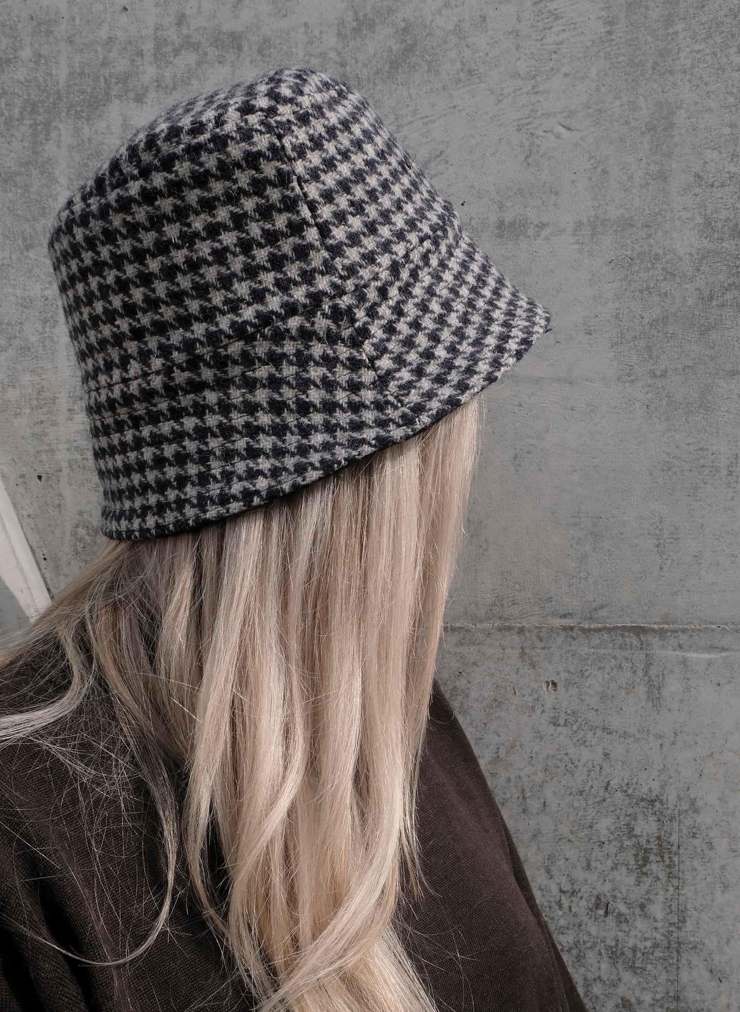 UPCYCLED HOUNDSTOOTH TWEED BUCKET HAT