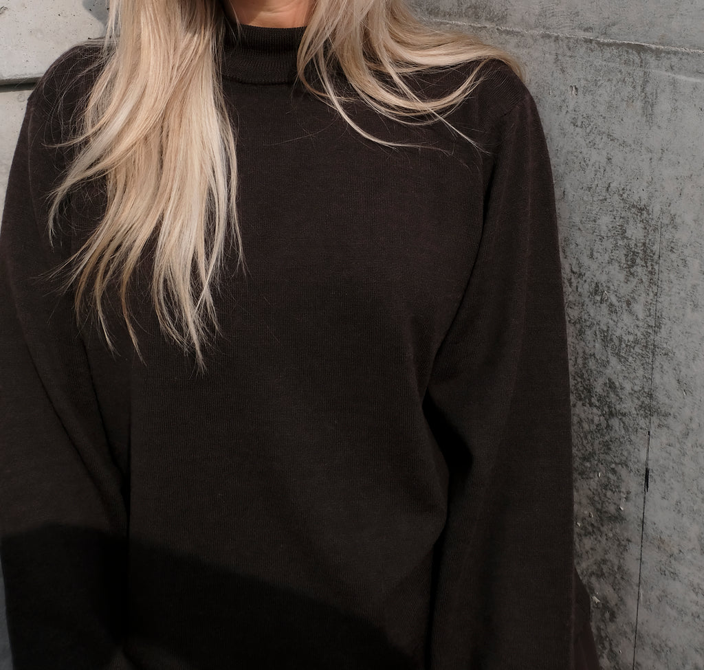 CHOCOLATE BROWN HIGH NECK WOOL SWEATER