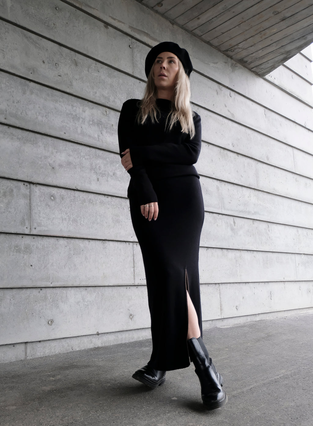 BLACK WOOL BERET