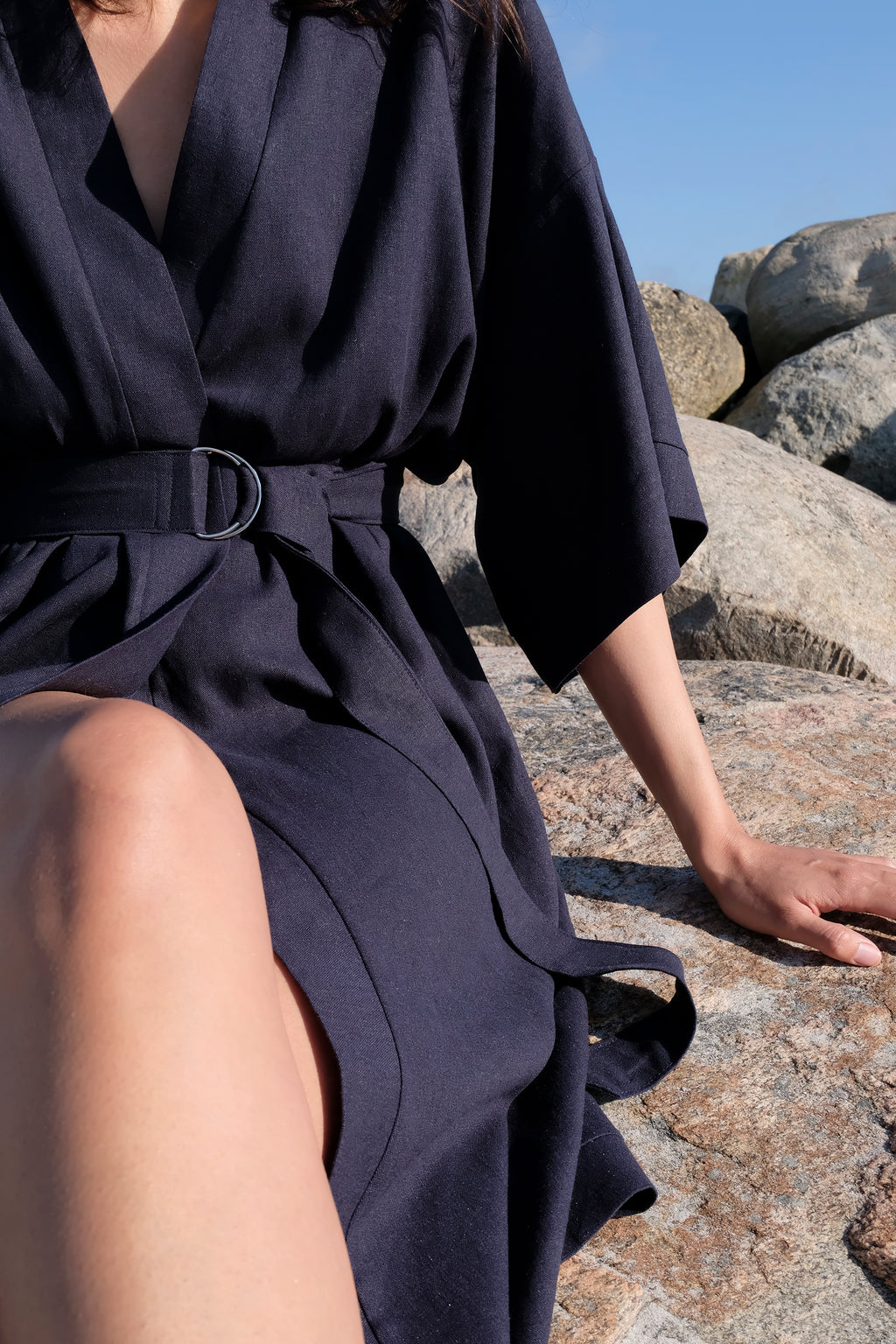 NAVY BLUE LINEN KIMONO