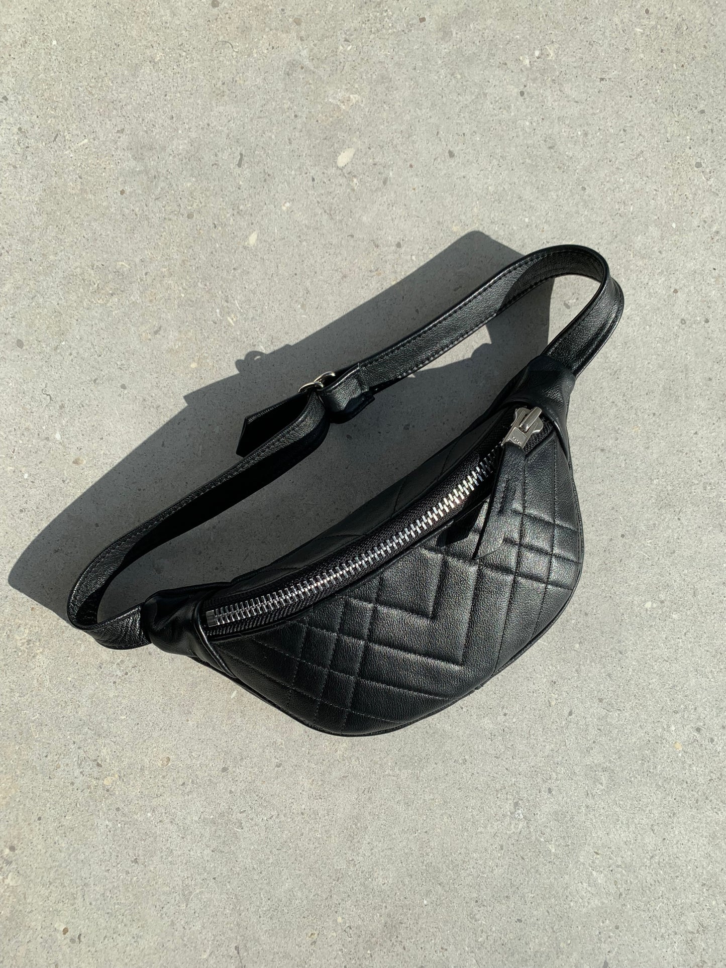 QUILTED MINI BUM BAG