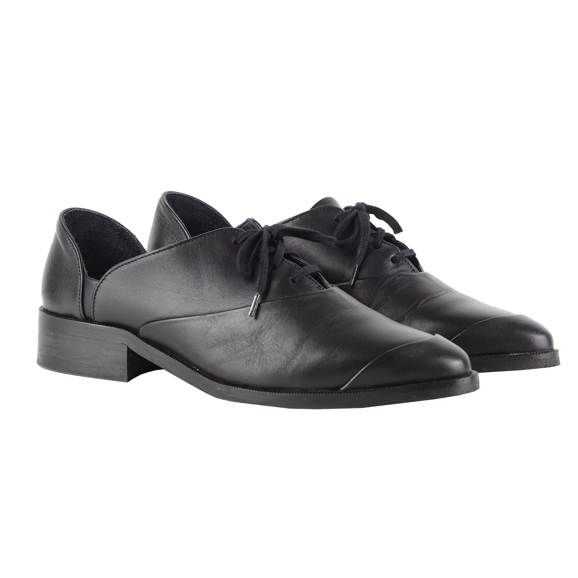 LACE UP LEATHER SHOES