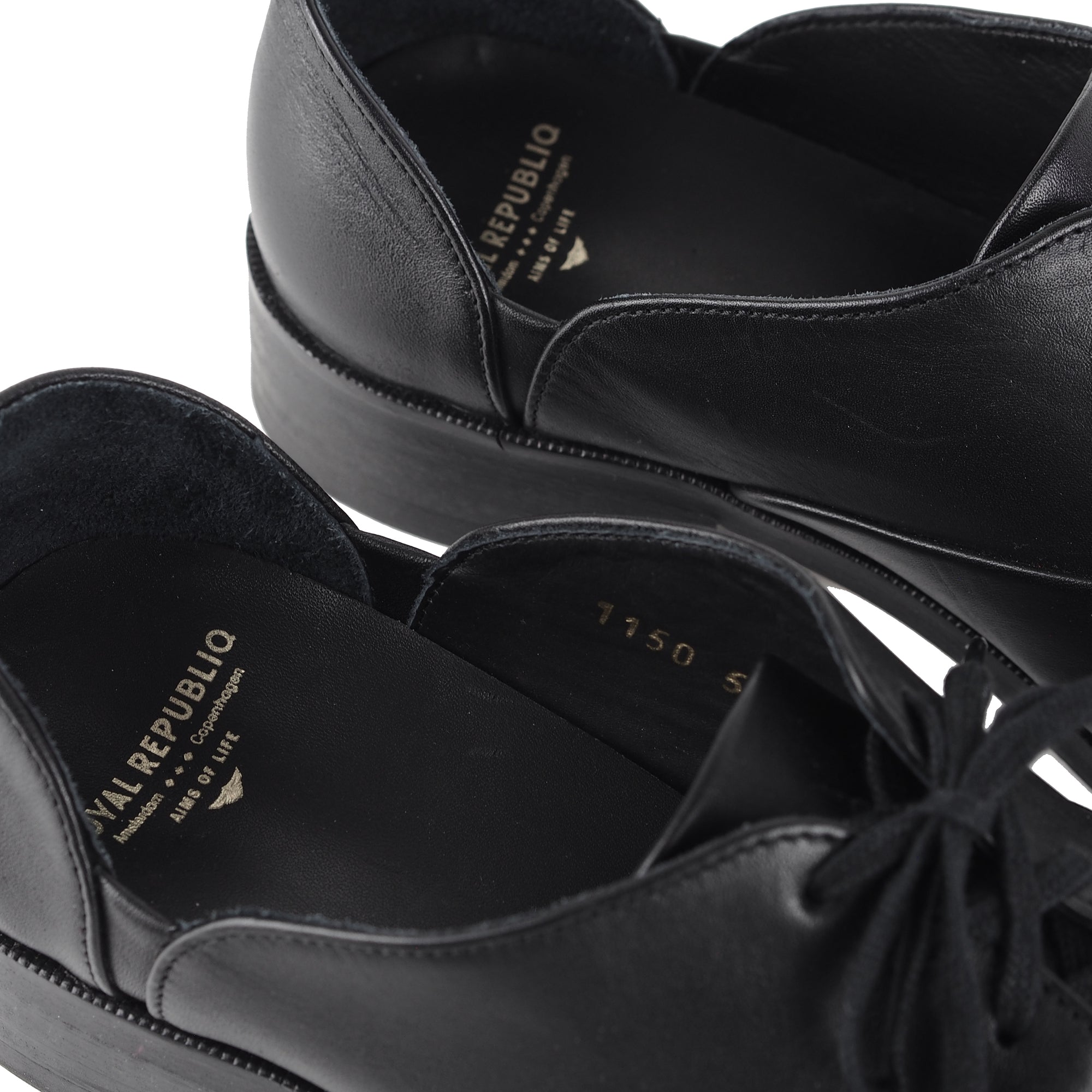 LACE UP LEATHER SHOES