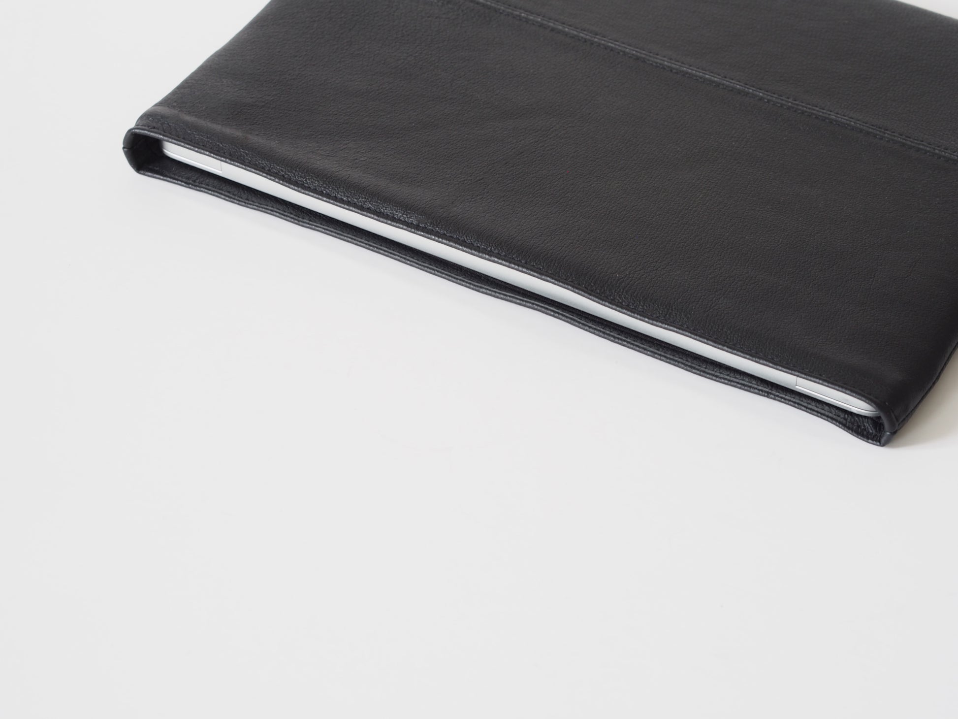 LAPTOP SLEEVE - CHRISTINA FISCHER