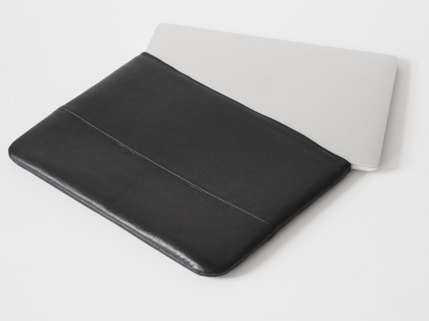 LAPTOP SLEEVE - CHRISTINA FISCHER