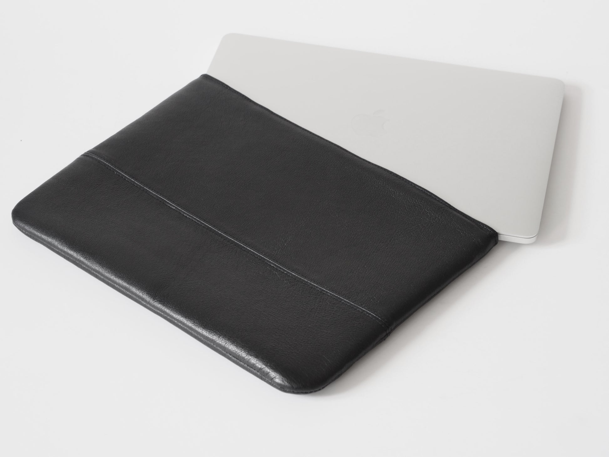 LAPTOP SLEEVE - CHRISTINA FISCHER