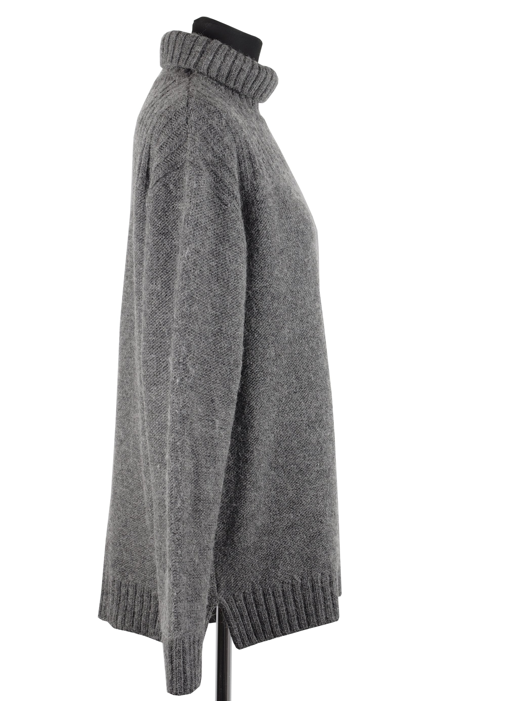 WOOL SWEATER