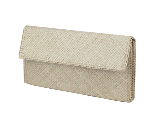 STRAW CLUTCH