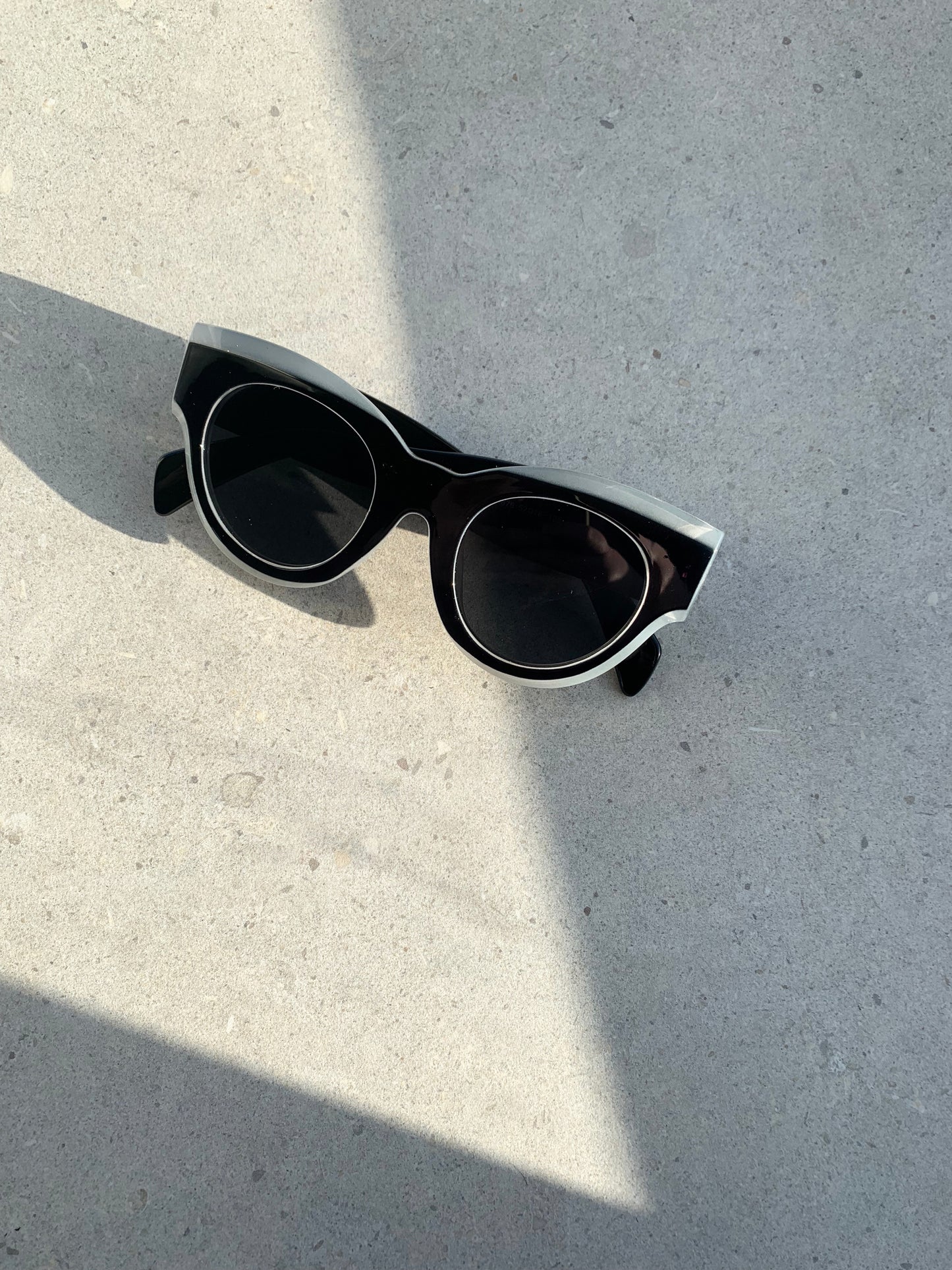 ROUND SUNGLASSES